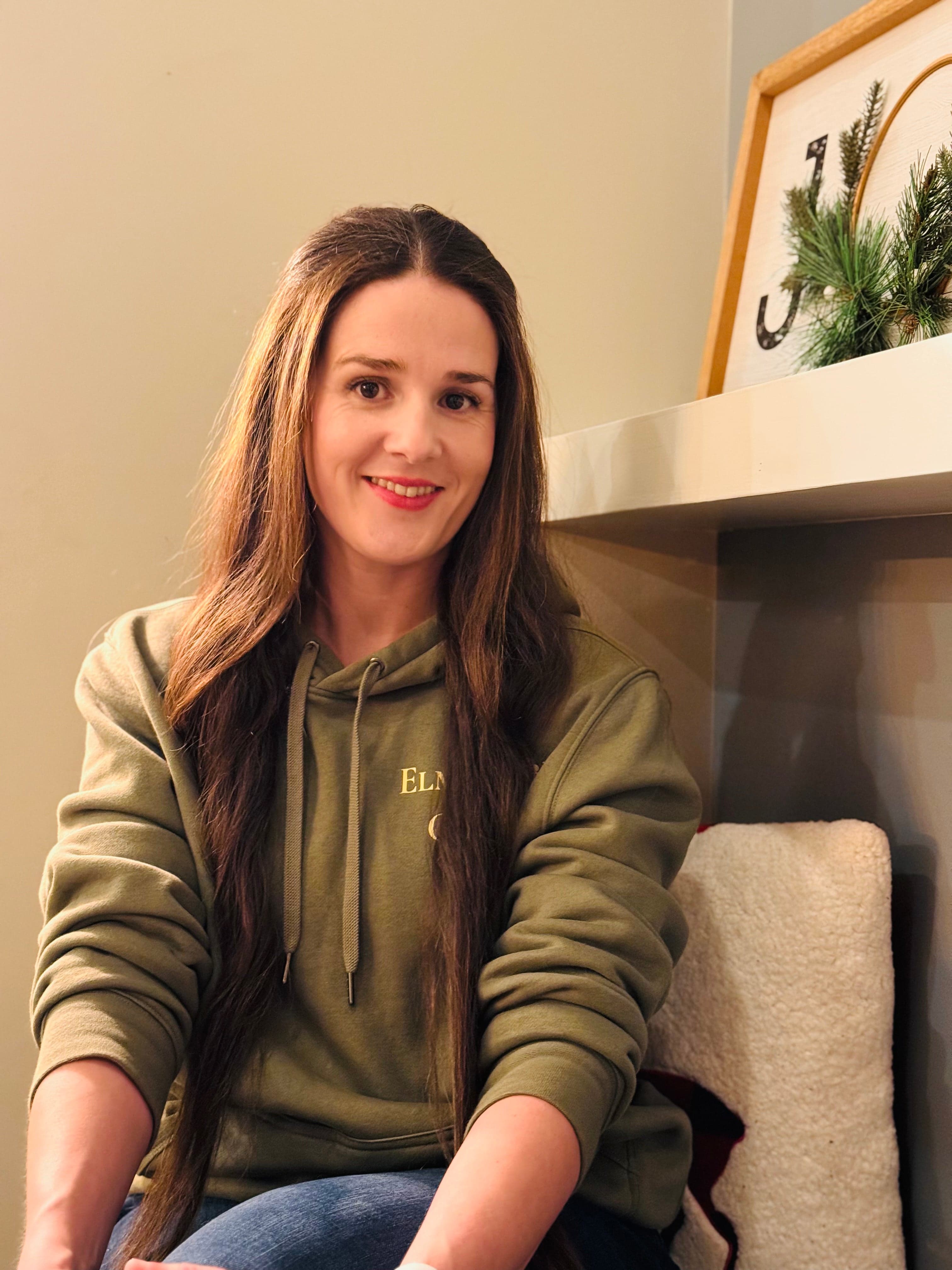 Leanne, founder of Elm & Ember Candles